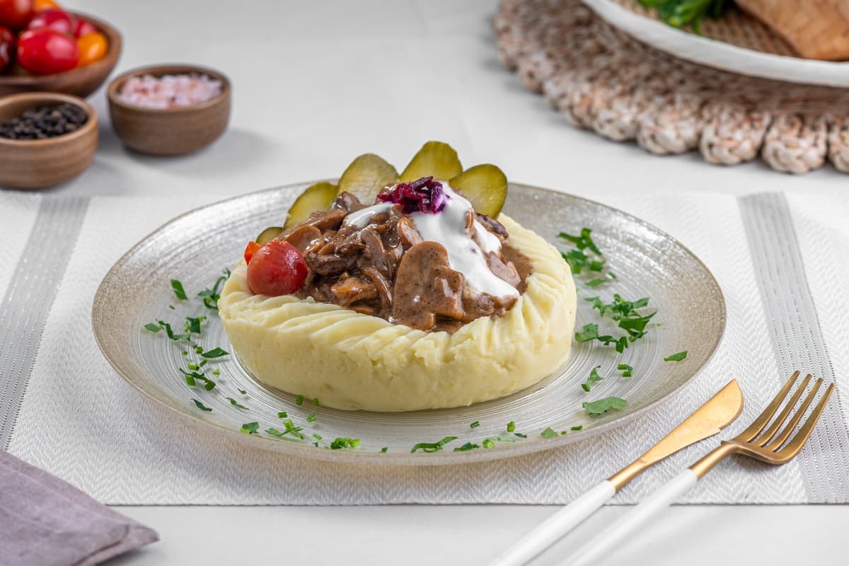 Beef Stroganoff with Mashed Potatoes